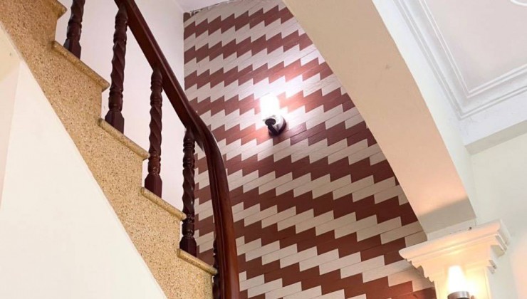 Cần Cho _thuê nhà riêng ngõ Khâm Thiên, Đống Đa, DT 30m - 4 tầng, 3 ngủ, 2 WC, full đồ, giá 11 triệu